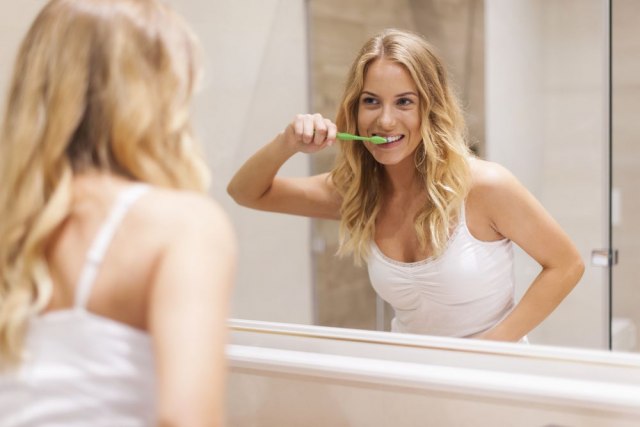 Stomatolozi upozorili da ne perete zube baš kad god vam padne na pamet